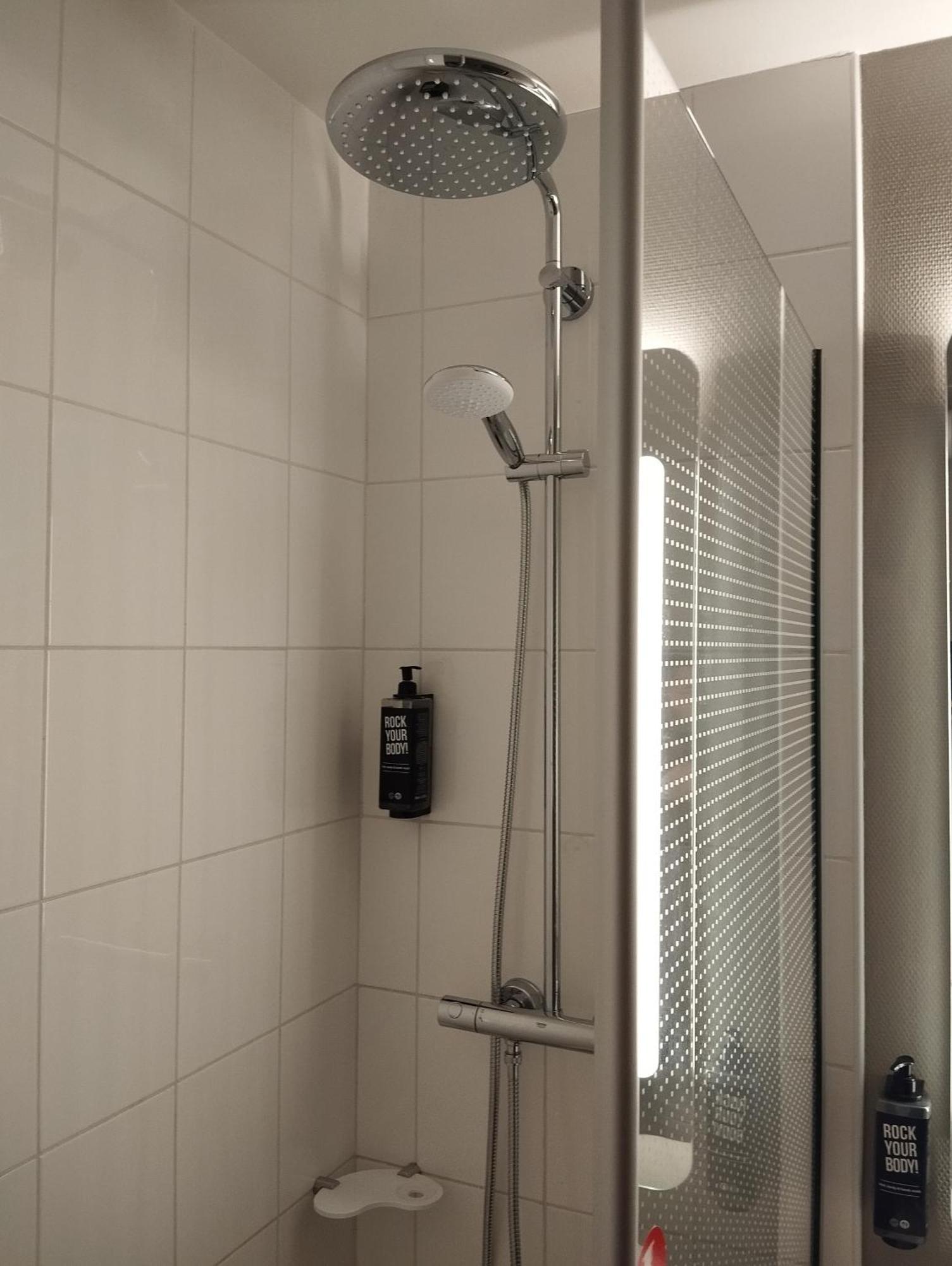 Ibis Hotel 3*
